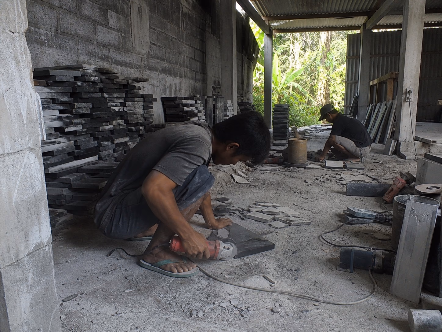 Indonesian natural stone craftsmanship — raw stone carving process by Watu Jagad artisans